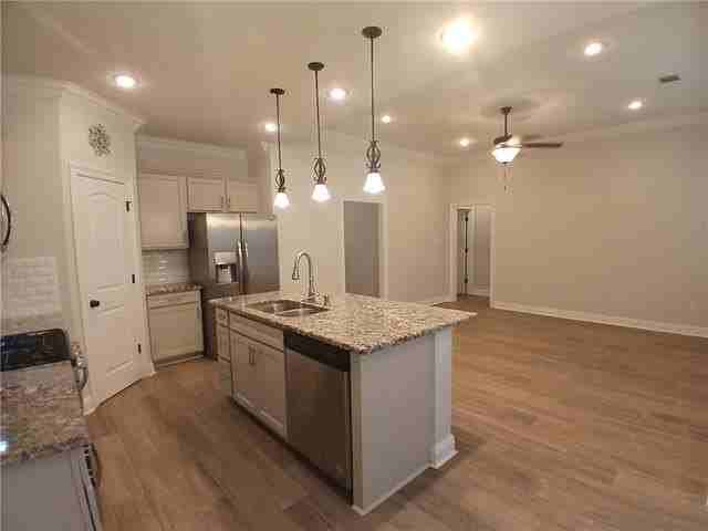 445 Tiger Ave - Photo 6 of 18