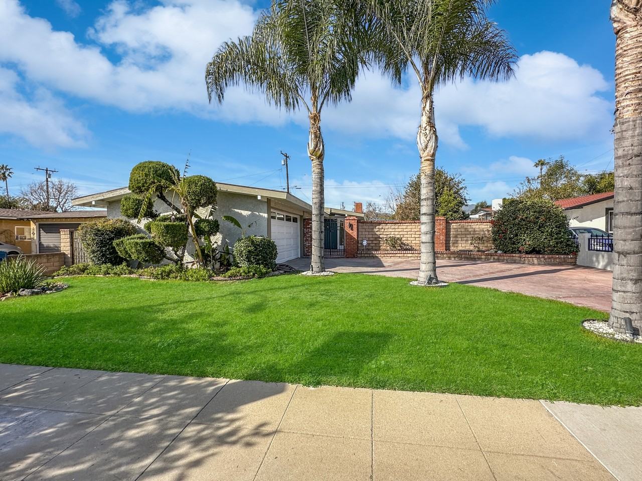 1115 N Brand Blvd #1 - Photo 2 of 19