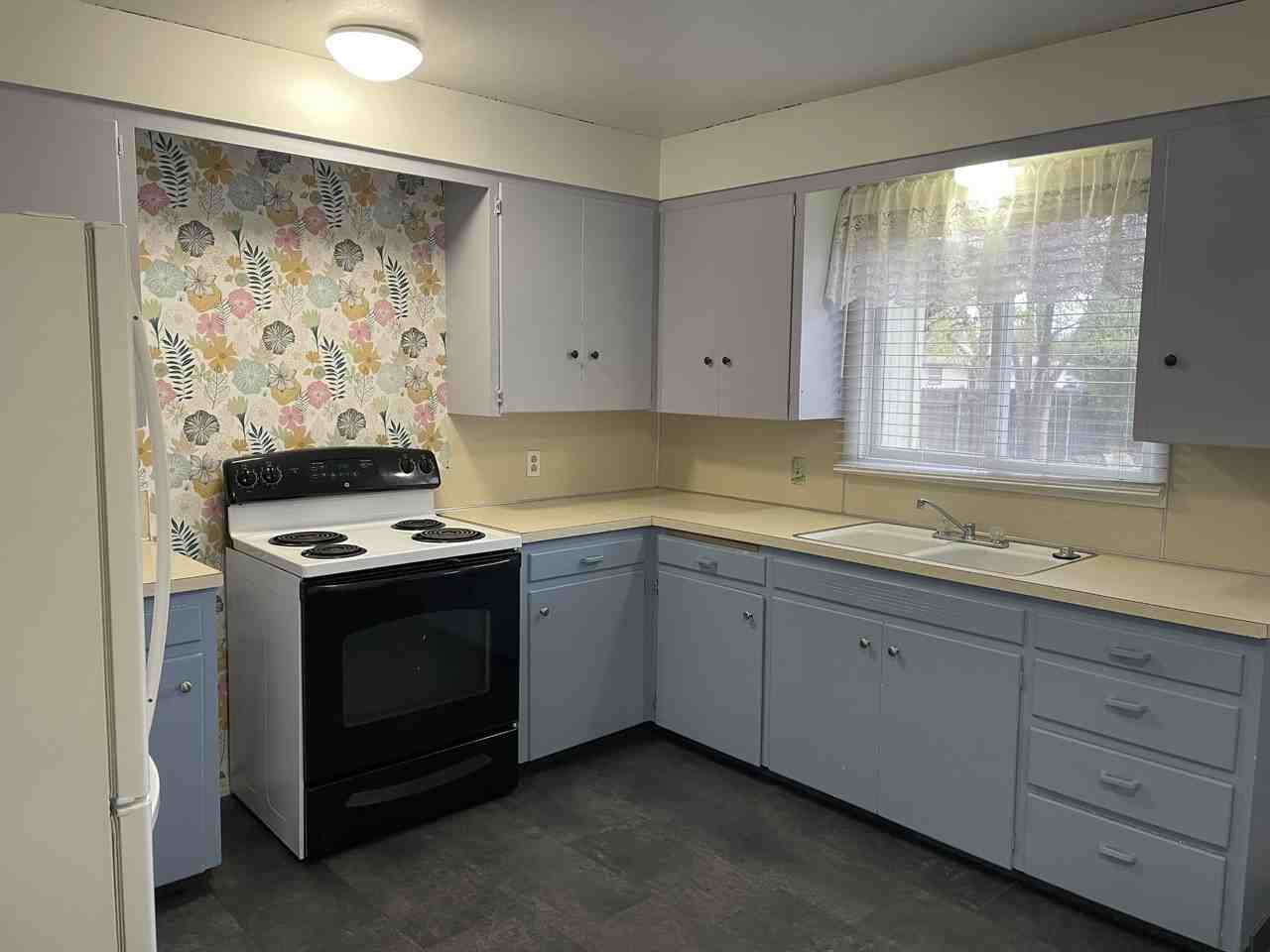 E 15th N #1 - Photo 2 of 15