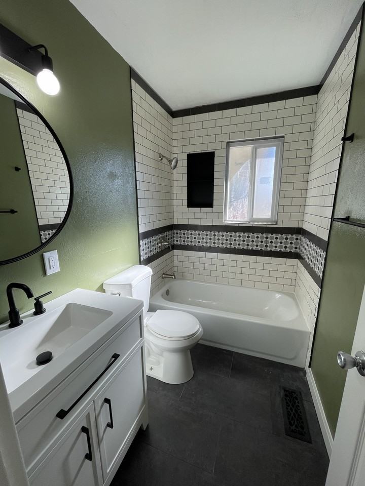 E 15th N #1 - Photo 5 of 15