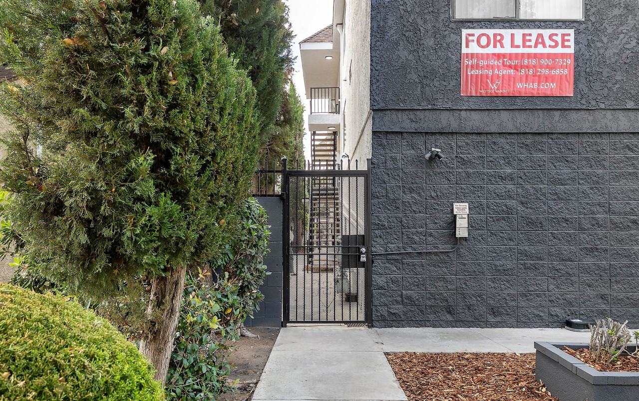 420 Windsor Rd - Photo 5 of 38