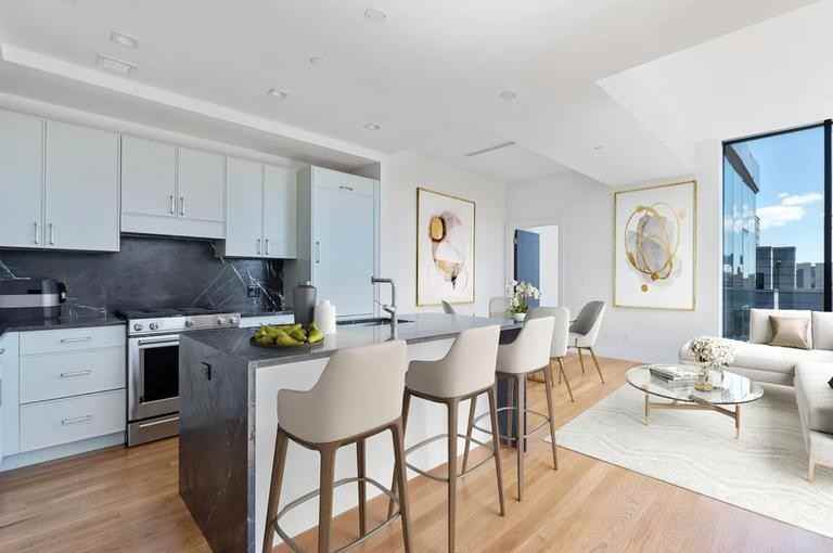 554 4th Ave - Photo 2 of 8