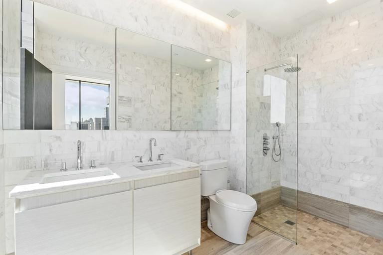 554 4th Ave - Photo 5 of 8