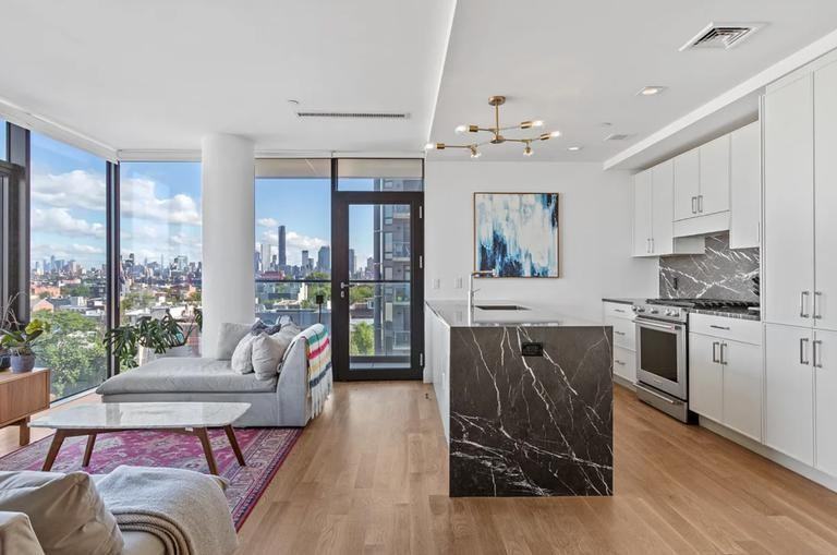 554 4th Ave - Photo 2 of 8