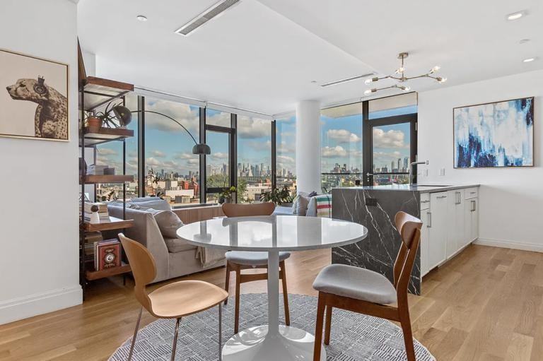 554 4th Ave - Photo 3 of 8