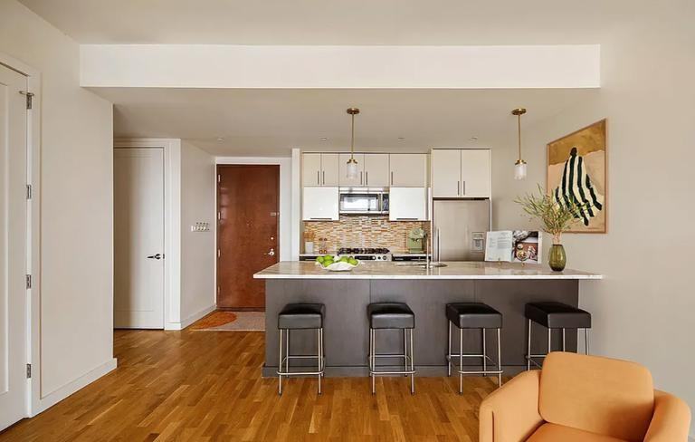 500 4th Ave - Photo 4 of 6