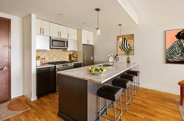 500 4th Ave - Photo 5 of 6