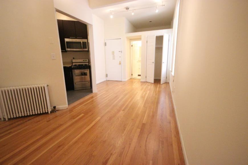 101 W 86th St - Photo 2 of 8