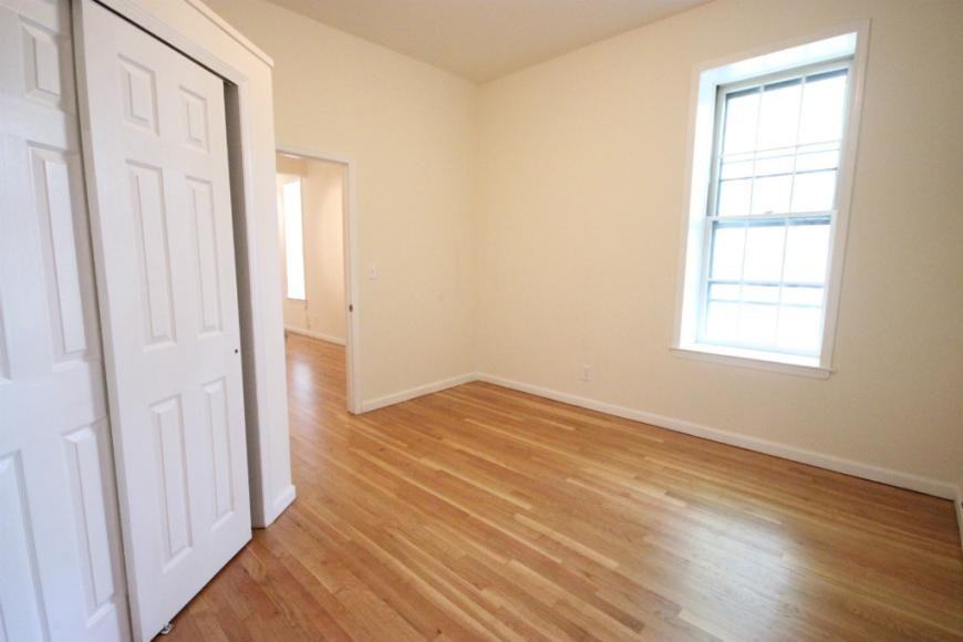 101 W 86th St - Photo 6 of 8