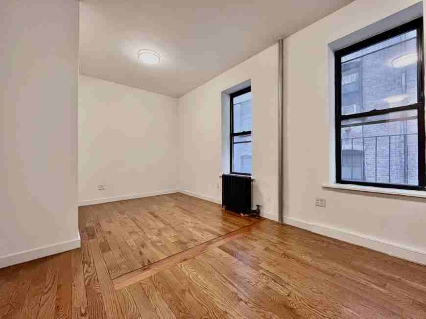 611 W 137th St - Photo 4 of 10