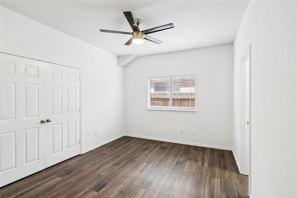 9009 Water Oak Dr - Photo 6 of 15