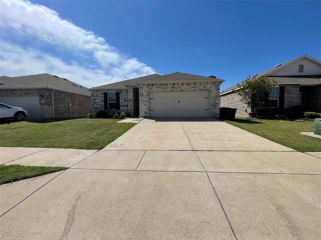 2408 Barzona Dr - Photo 2 of 35