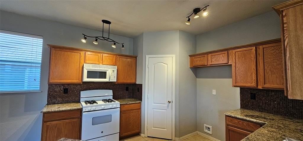 4245 Rustic Ridge Dr - Photo 5 of 16