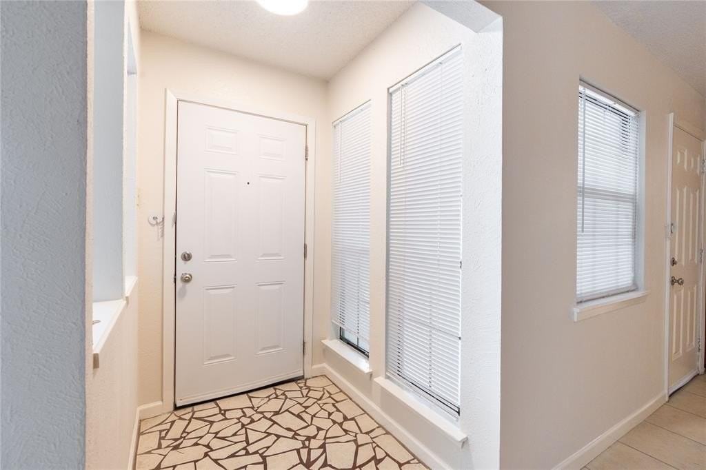 5417 Knollridge Dr - Photo 4 of 27