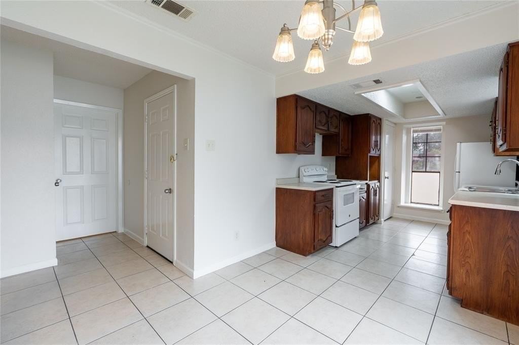 5417 Knollridge Dr - Photo 6 of 27