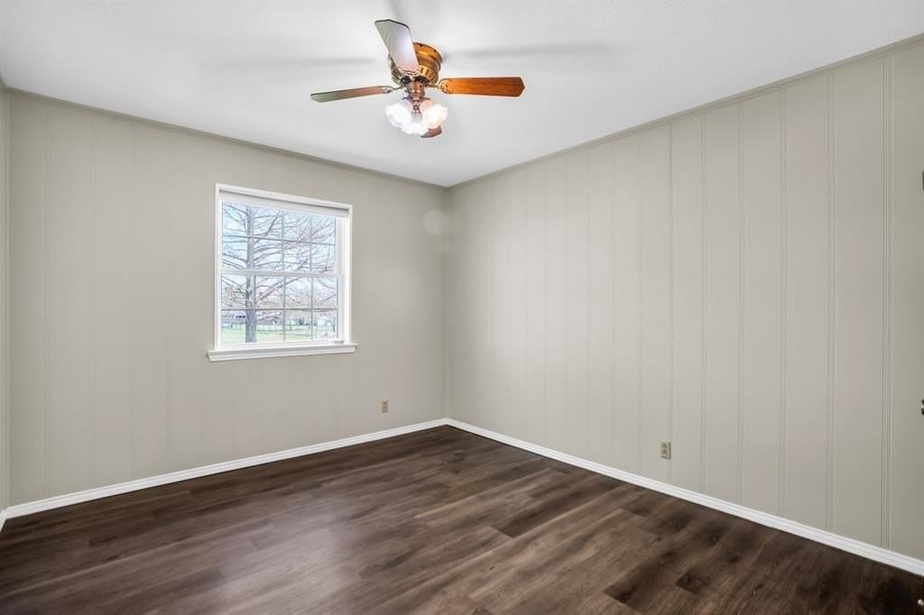 1151 N Stodghill Rd - Photo 5 of 36