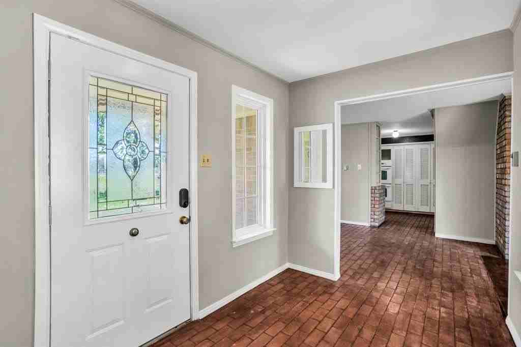 1151 N Stodghill Rd - Photo 6 of 36