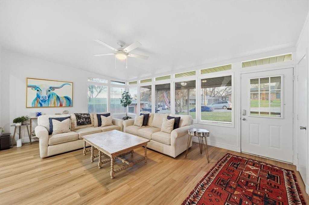 5301 Slate St - Photo 2 of 29