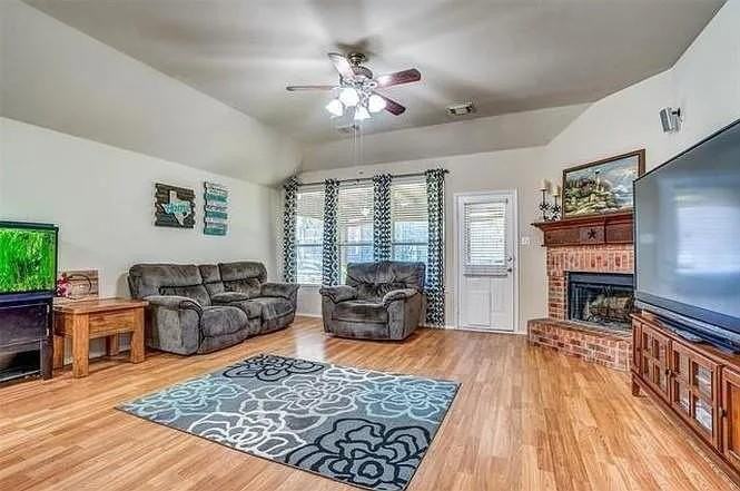 2601 Prescotte Pointe - Photo 3 of 21