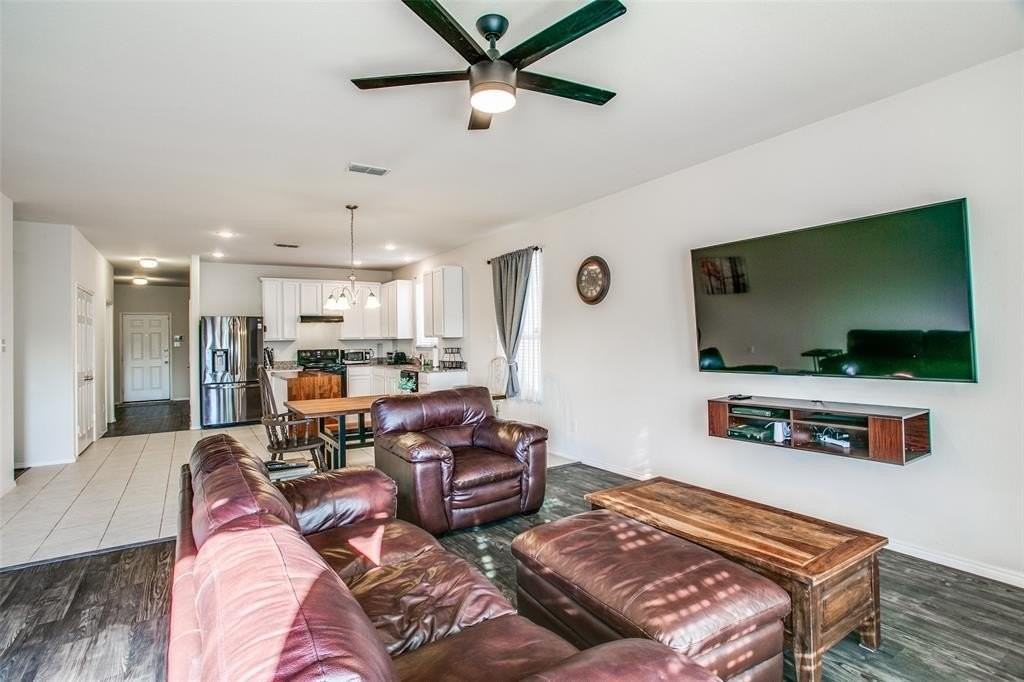 7908 Hereland Trl - Photo 5 of 15