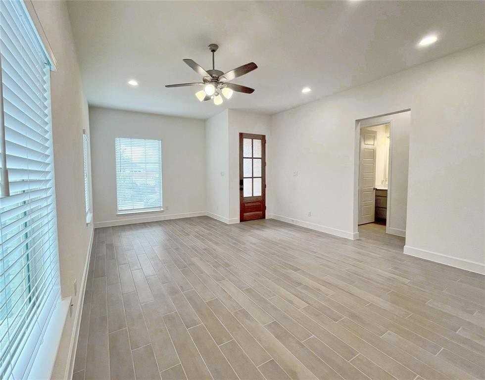 4315 Hudson St - Photo 7 of 15