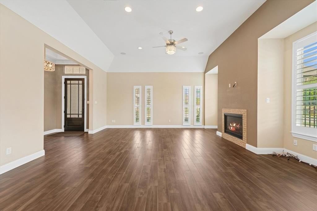 1026 Asbury Dr - Photo 6 of 29