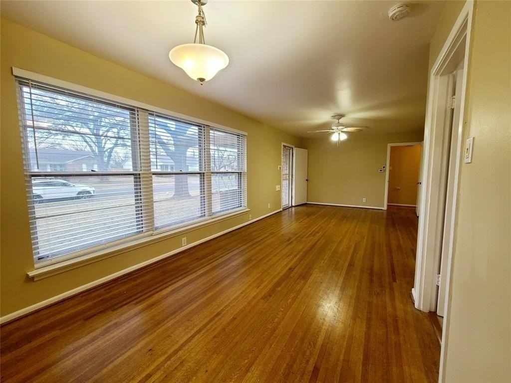 1830 Viewcrest Dr - Photo 4 of 26