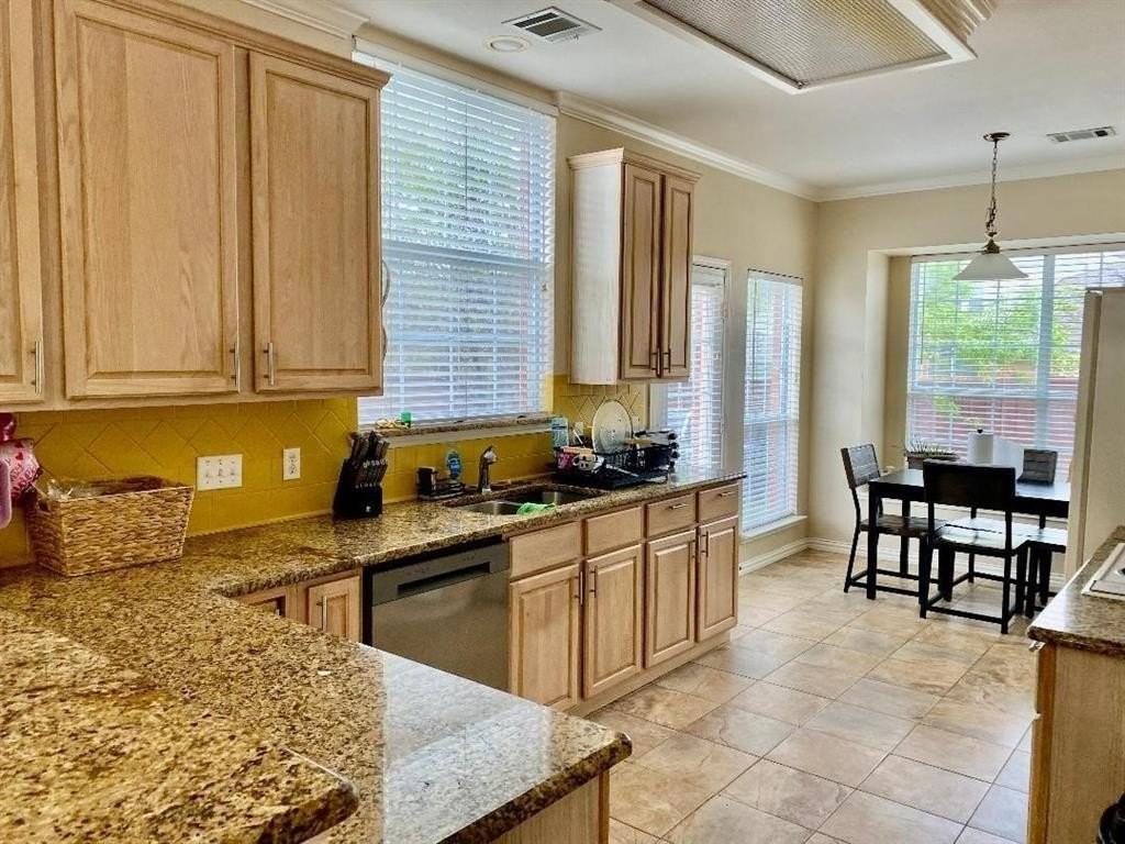 8408 Catskill Ct - Photo 5 of 13