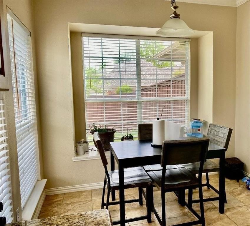 8408 Catskill Ct - Photo 6 of 13