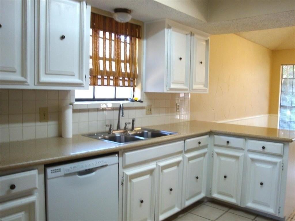 1700 Copper Creek Dr - Photo 4 of 11