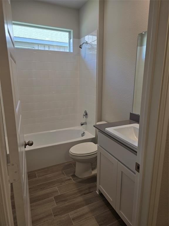 7709 Tuscarora Dr - Photo 4 of 14