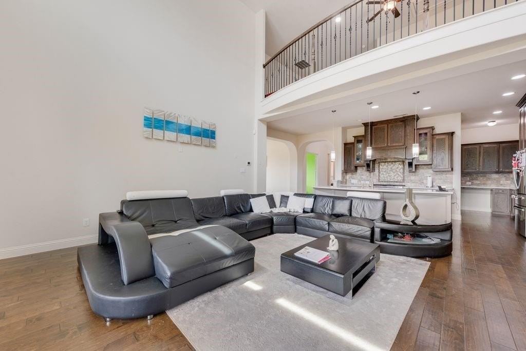 3041 Dustywood Dr - Photo 4 of 22