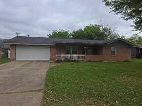 411 E Alexander Ln - Photo 1 of 1