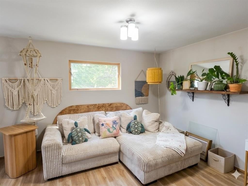 831 S French Ave #1 - Photo 4 of 10