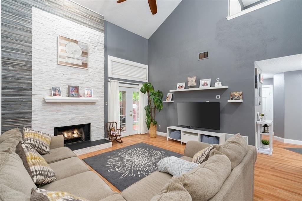 2510 Centaurus Dr - Photo 2 of 28