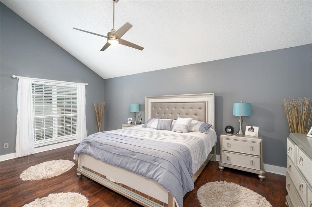 2510 Centaurus Dr - Photo 4 of 28