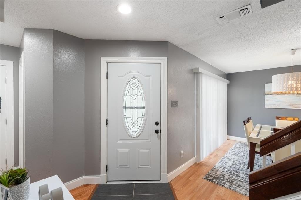 2510 Centaurus Dr - Photo 6 of 28