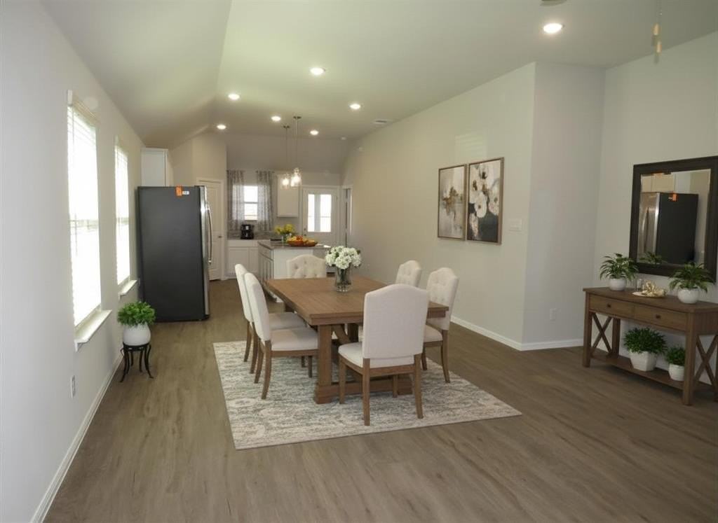 7312 Spicebush Dr - Photo 5 of 30