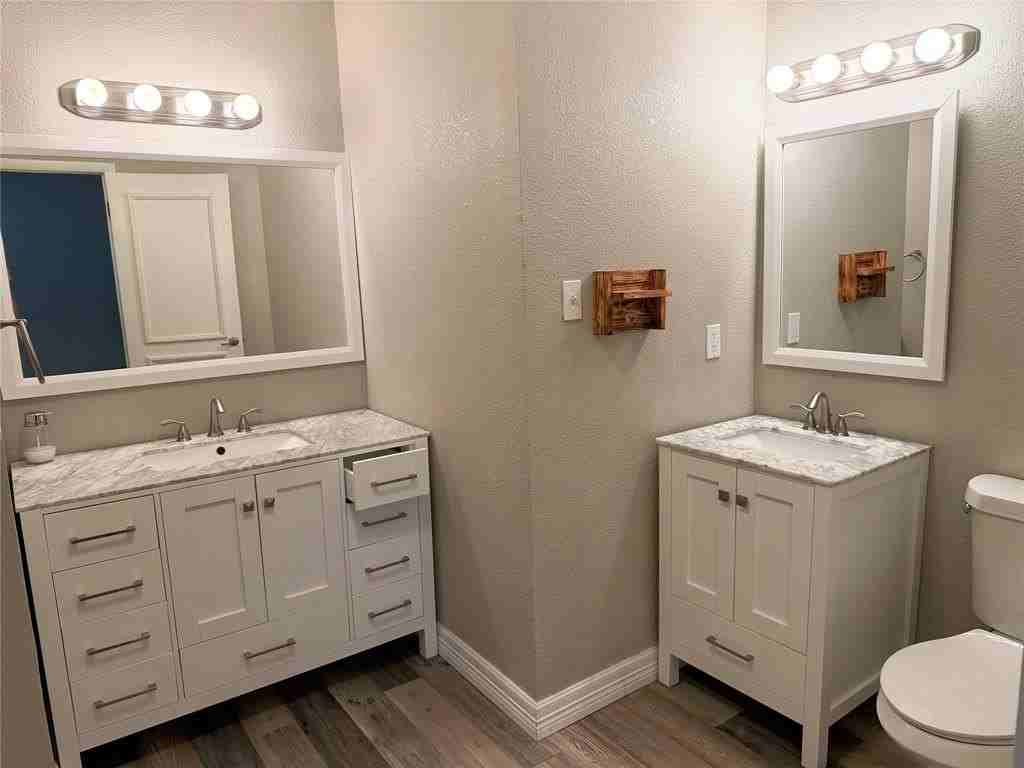 10560 Rose Bud Ct - Photo 3 of 9