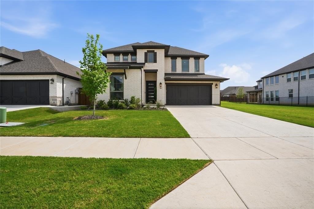 908 Maple Leaf Ln - Photo 3 of 40