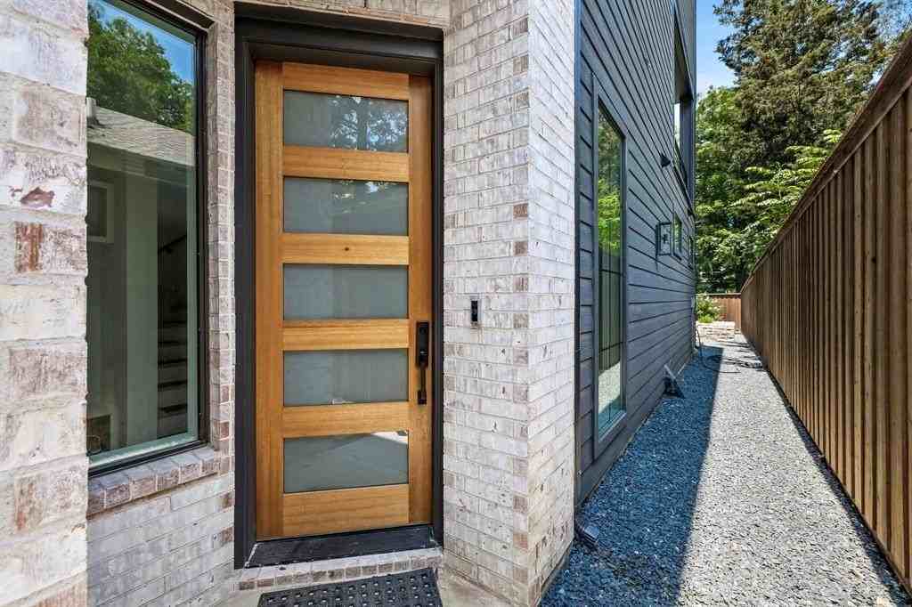 2325 Hondo Ave - Photo 2 of 40