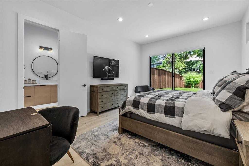 2325 Hondo Ave - Photo 6 of 40