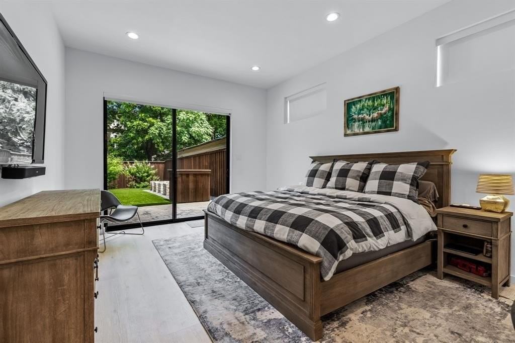 2325 Hondo Ave - Photo 7 of 40