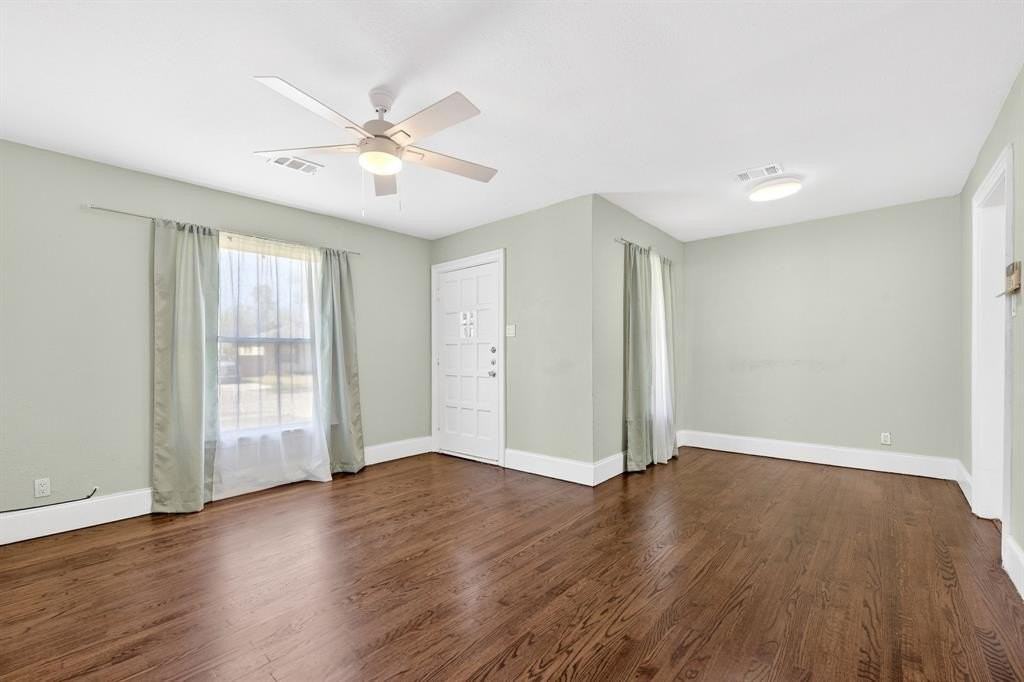 10922 Castolon Dr - Photo 7 of 30