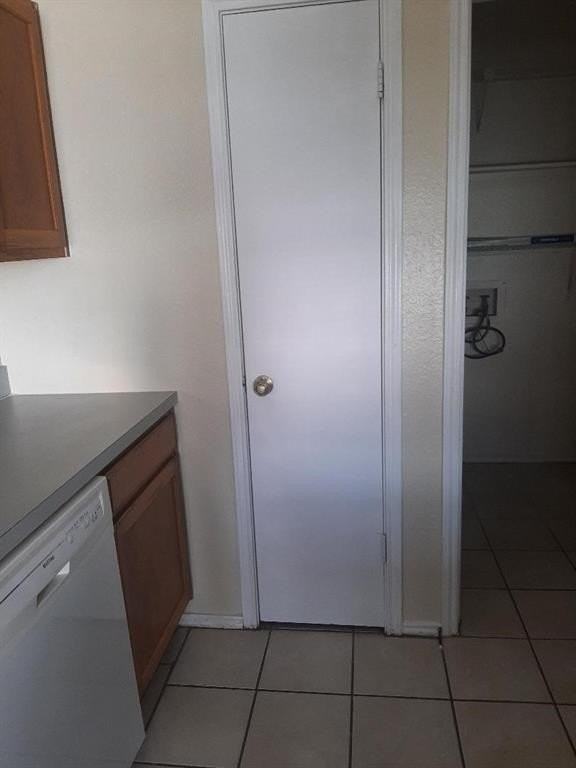 623 Canterbury St - Photo 6 of 22