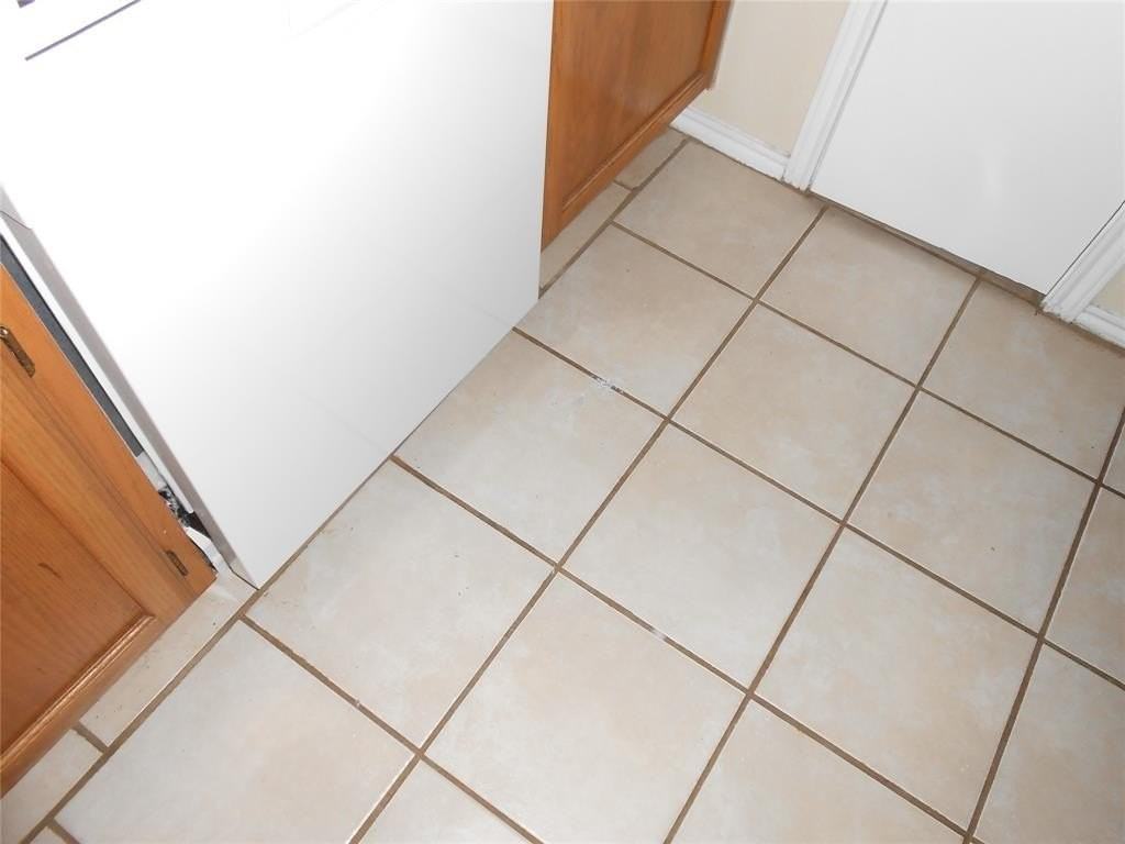 623 Canterbury St - Photo 7 of 22