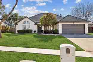 220 Redwood Ct - Photo 1 of 1