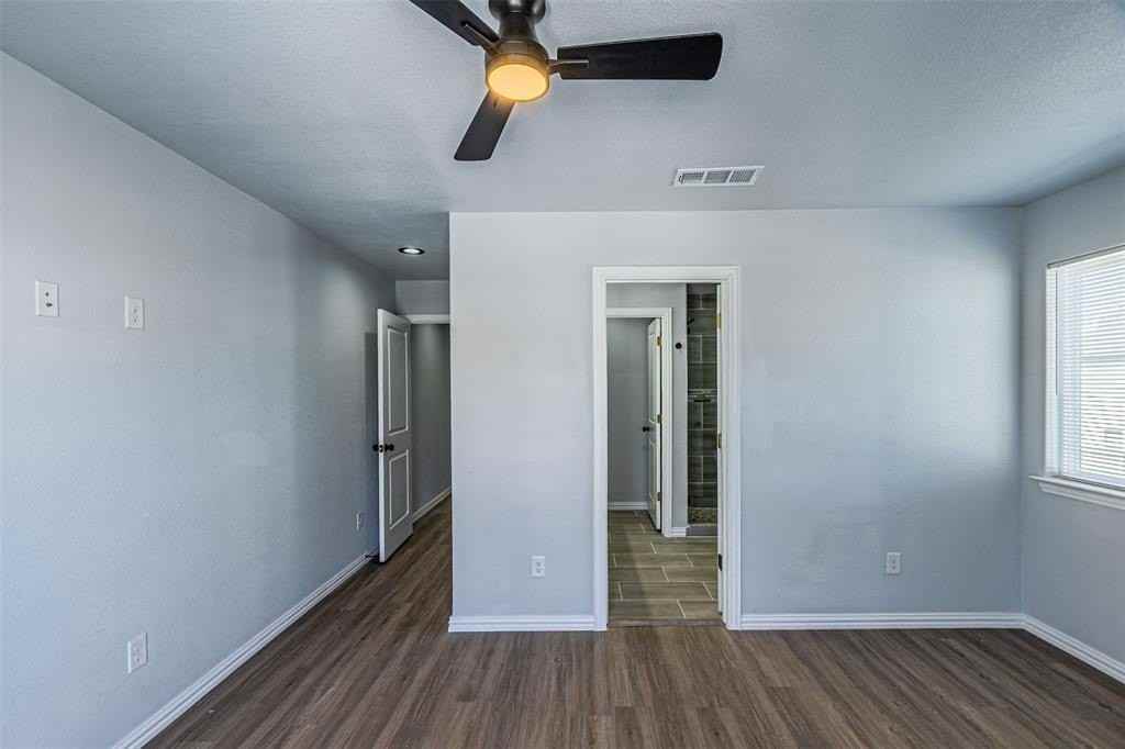 2419 Jeffries St - Photo 7 of 21