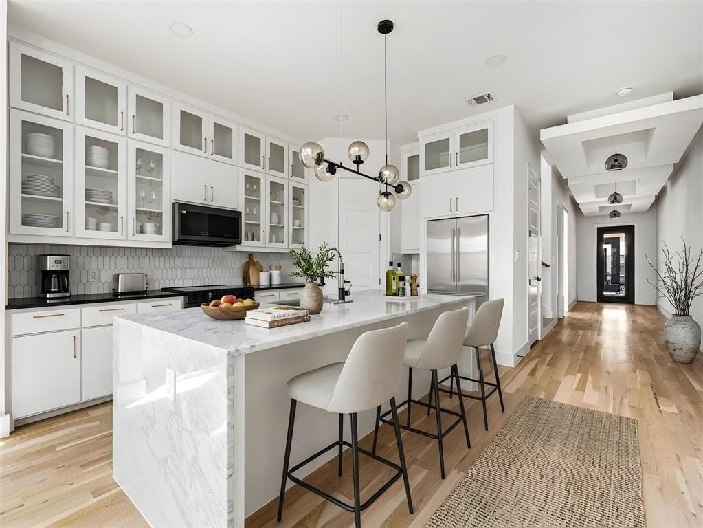 1958 Toronto St - Photo 3 of 32