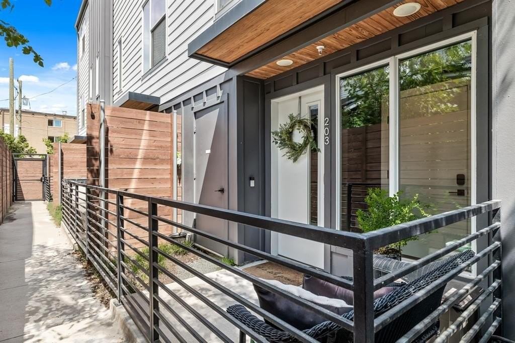 1507 N Garrett Ave #203 - Photo 4 of 40